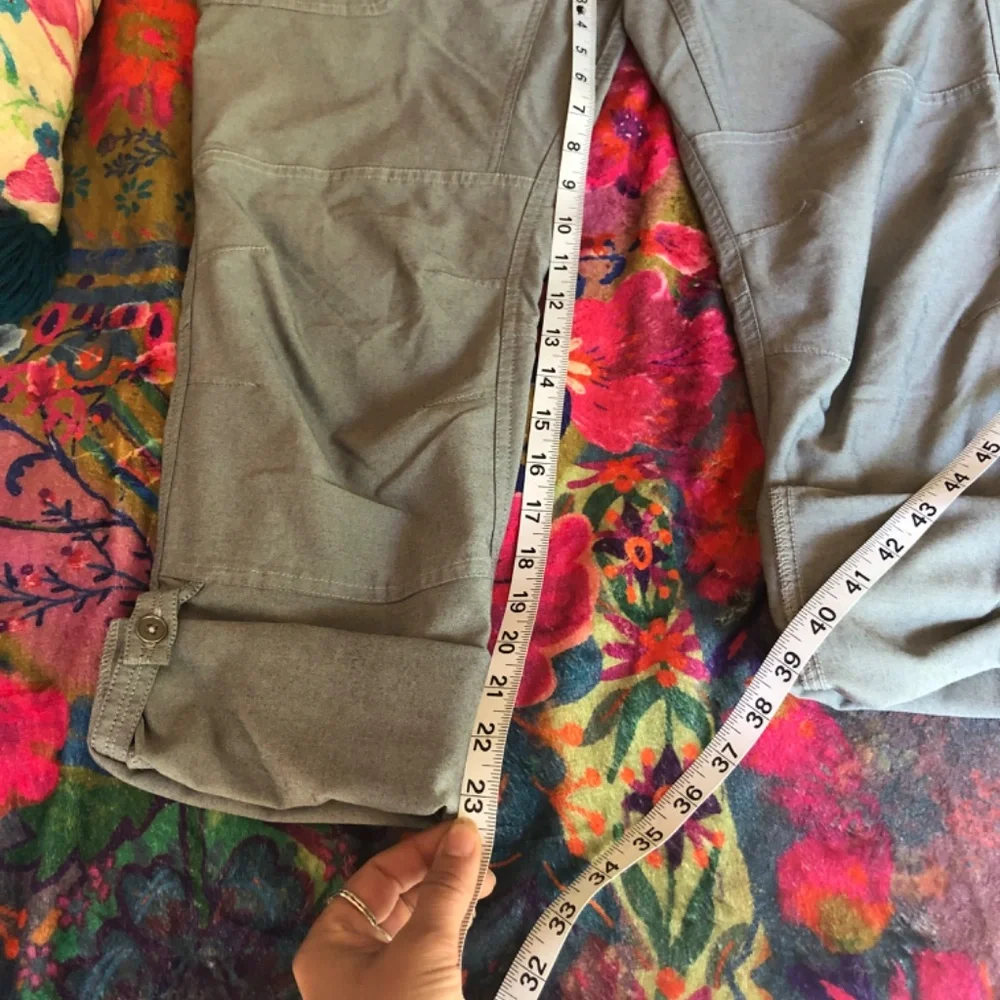 Columbia utility pants, fold up to capris - Picture 13 of 15